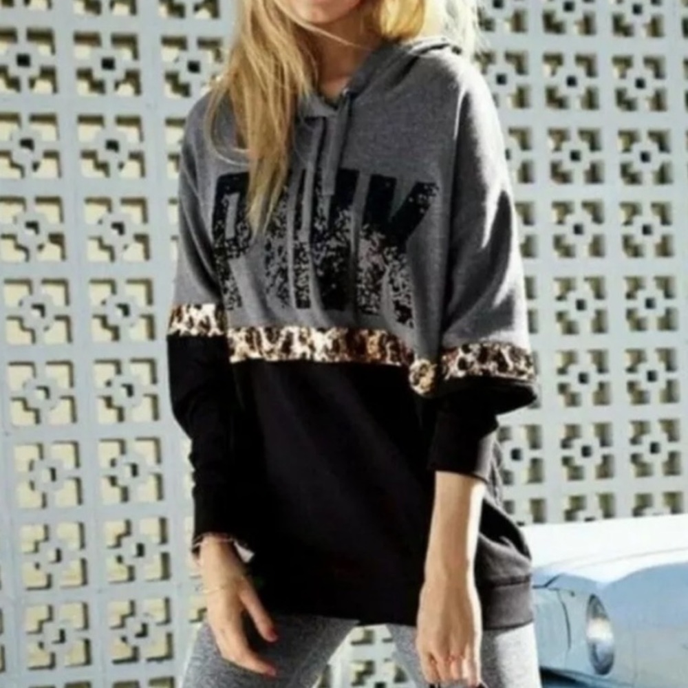 RARE VS PINK 2015 Cheetah/Leopard Print Sequins bling Sweater